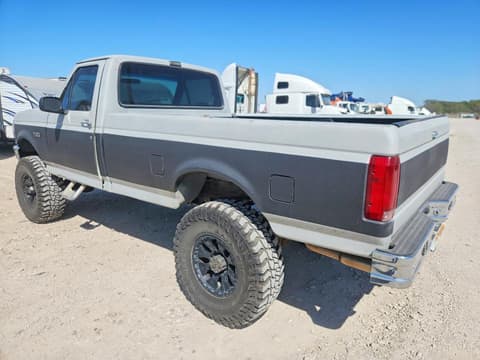 1992 Ford F-250, VIN 1FTHF26H4NLA15164. Фото 2 з 6 з аукціону Copart. Каталог авто зі США OpenDataCar.