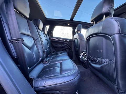 2017 Porsche Cayenne, VIN WP1AA2A25HKA85543. Фото 6 з 6 з аукціону Copart. Каталог авто зі США OpenDataCar.