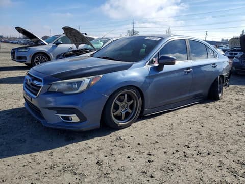 2018 Subaru Legacy, VIN 4S3BNAN62J3035393. Фото 1 з 6 з аукціону Copart. Каталог авто зі США OpenDataCar.