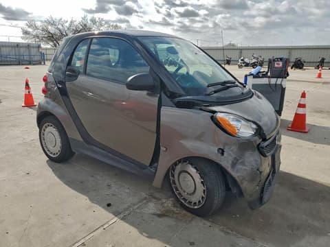 2013 Smart Fortwo, VIN WMEEJ3BA6DK670366. Фото 4 з 6 з аукціону Copart. Каталог авто зі США OpenDataCar.