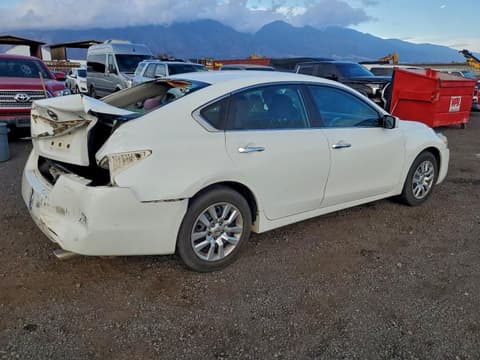 2015 Nissan Altima, VIN 1N4AL3AP5FN399580. Фото 3 з 6 з аукціону Copart. Каталог авто зі США OpenDataCar.