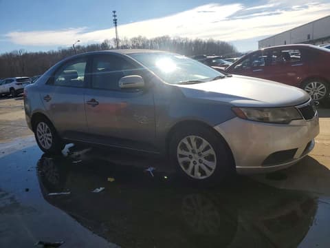 2011 Kia Forte, VIN KNAFU4A27B5377840. Zdjęcie 4 z 6 z aukcji Copart. Katalog aut z USA OpenDataCar.