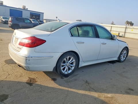 2013 Hyundai Genesis, VIN KMHGC4DD0DU228567. Фото 3 з 6 з аукціону Copart. Каталог авто зі США OpenDataCar.