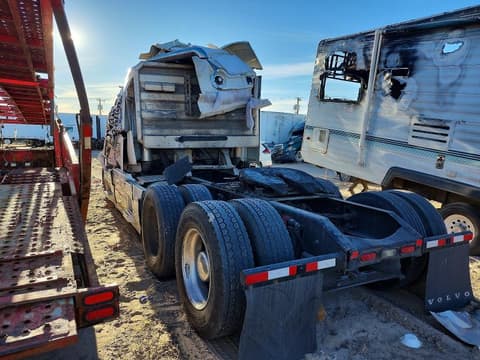 2020 Volvo VNR, VIN 4V4WC9EJXLN261493. Zdjęcie 3 z 6 z aukcji Copart. Katalog aut z USA OpenDataCar.