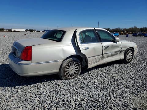 2005 Lincoln Town Car, VIN 1LNHM81W45Y642475. Фото 3 з 6 з аукціону Copart. Каталог авто зі США OpenDataCar.