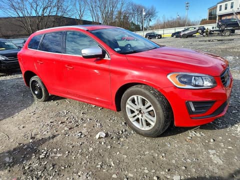 2015 Volvo XC60, VIN YV4902RSXF2742424. Фото 4 з 6 з аукціону Copart. Каталог авто зі США OpenDataCar.