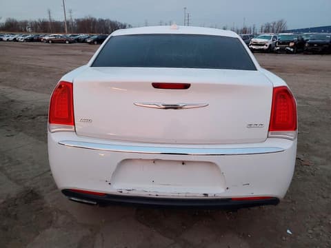 2015 Chrysler 300, VIN 2C3CCARG6FH860231. Фото 6 з 6 з аукціону Copart. Каталог авто зі США OpenDataCar.