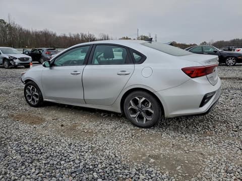 2021 Kia Forte, VIN 3KPF24AD4ME335160. Zdjęcie 2 z 6 z aukcji Copart. Katalog aut z USA OpenDataCar.