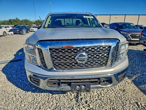 2017 Nissan Titan, VIN 1N6AA1EK2HN518012. Фото 5 з 6 з аукціону Copart. Каталог авто зі США OpenDataCar.
