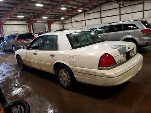2003 Ford Crown Victoria, VIN 2FAFP74W03X161036. Фото 2 з 6 з аукціону Copart. Каталог авто зі США OpenDataCar.