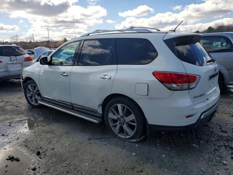 2013 Nissan Pathfinder, VIN 5N1AR2MM1DC622738. Фото 2 з 6 з аукціону Copart. Каталог авто зі США OpenDataCar.