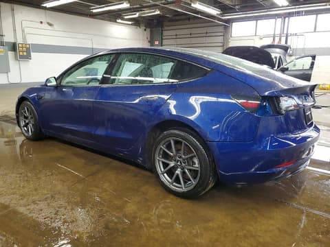 2022 Tesla Model 3, VIN 5YJ3E1EA8NF370711. Фото 2 з 6 з аукціону Copart. Каталог авто зі США OpenDataCar.