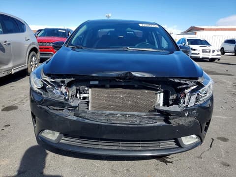 2017 Kia Forte, VIN 3KPFL4A8XHE112076. Фото 5 з 6 з аукціону Copart. Каталог авто зі США OpenDataCar.