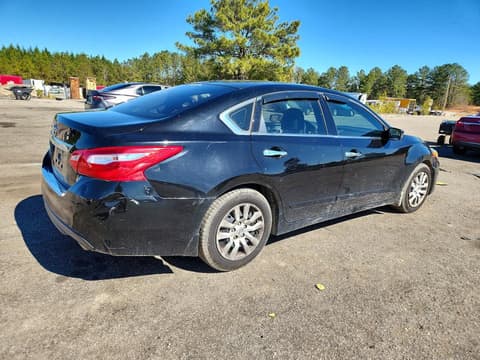 2017 Nissan Altima, VIN 1N4AL3AP4HC246302. Фото 3 з 6 з аукціону Copart. Каталог авто зі США OpenDataCar.