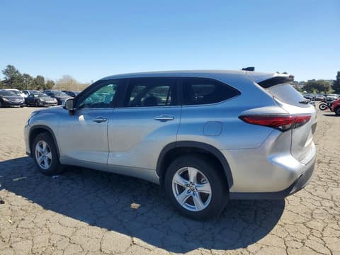 2023 Toyota Highlander, VIN 5TDKDRAH0PS030631. Фото 2 з 6 з аукціону Copart. Каталог авто зі США OpenDataCar.