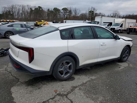 2025 Kia K4, VIN 3KPFT4DE4SE107805. Фото 3 з 6 з аукціону Copart. Каталог авто зі США OpenDataCar.