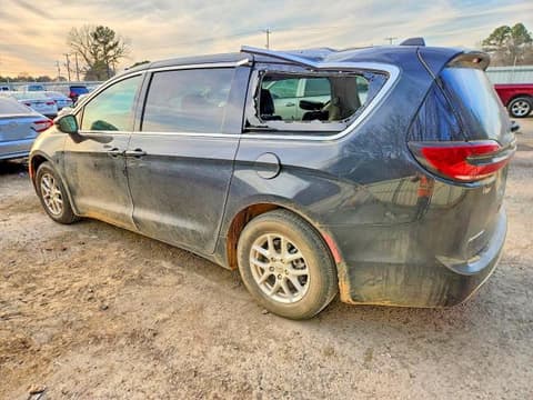 2023 Chrysler Pacifica, VIN 2C4RC1BG2PR552730. Фото 2 з 6 з аукціону Copart. Каталог авто зі США OpenDataCar.