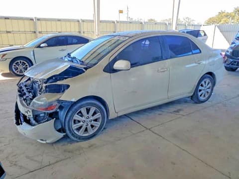 2011 Toyota Yaris, VIN JTDBT4K33B1398073. Фото 1 з 6 з аукціону Copart. Каталог авто зі США OpenDataCar.