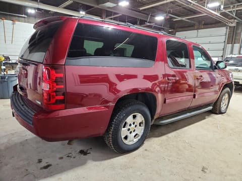 2010 Chevrolet Suburban, VIN 1GNUKJE32AR189503. Фото 3 з 6 з аукціону Copart. Каталог авто зі США OpenDataCar.
