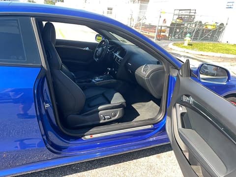 2015 Audi RS5, VIN WUAC6AFR3FA900159. Фото 5 з 6 з аукціону Copart. Каталог авто зі США OpenDataCar.