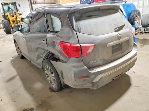 2017 Nissan Pathfinder, VIN 5N1DR2MM2HC630379. Фото 2 из 6 с аукциона Copart. Каталог авто из США OpenDataCar.