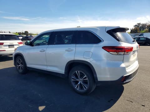 2019 Toyota Highlander, VIN 5TDZZRFH3KS354853. Фото 2 з 6 з аукціону Copart. Каталог авто зі США OpenDataCar.
