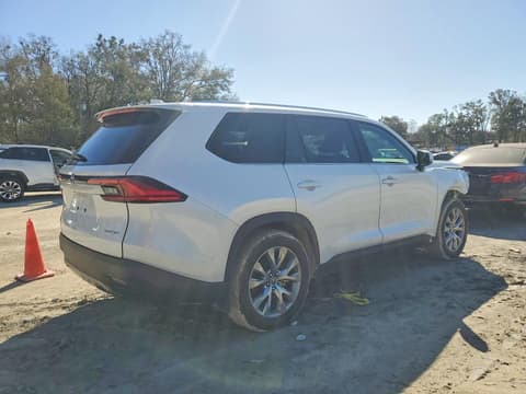 2024 Toyota Highlander, VIN 5TDAAAA53RS007102. Фото 3 з 6 з аукціону Copart. Каталог авто зі США OpenDataCar.