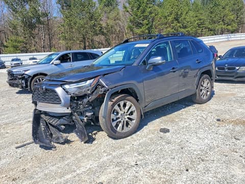 2024 Toyota RAV4, VIN 2T3C1RFV6RC290059. Фото 1 з 6 з аукціону Copart. Каталог авто зі США OpenDataCar.