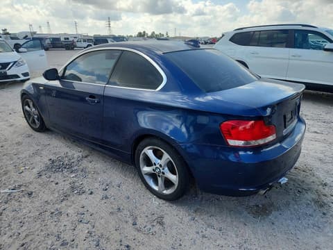 2011 Bmw 1 Series, VIN WBAUP7C58BVK78404. Фото 2 из 6 с аукциона Copart. Каталог авто из США OpenDataCar.