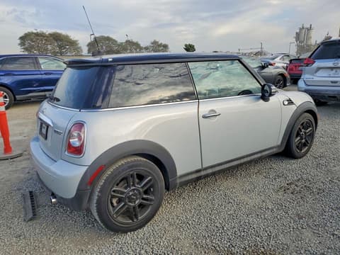 2013 Mini Cooper, VIN WMWSU3C53DT370088. Фото 3 з 6 з аукціону Copart. Каталог авто зі США OpenDataCar.