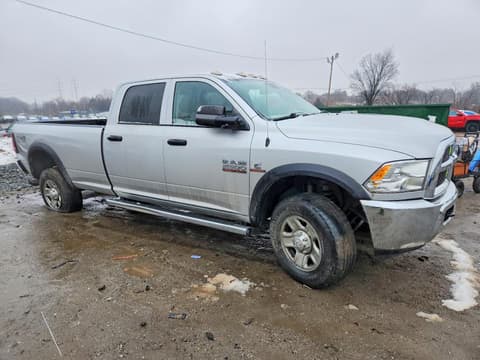 2017 Ram 2500, VIN 3C6UR5HL6HG670704. Фото 4 з 6 з аукціону Copart. Каталог авто зі США OpenDataCar.
