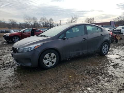 2017 Kia Forte, VIN 3KPFK4A77HE130206. Фото 1 з 6 з аукціону Copart. Каталог авто зі США OpenDataCar.