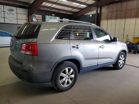 2011 Kia Sorento, VIN 5XYKTDA25BG166390. Фото 3 з 6 з аукціону Copart. Каталог авто зі США OpenDataCar.