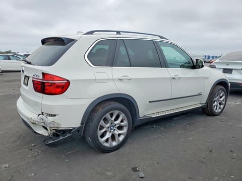 2013 Bmw X5, VIN 5UXZV4C53D0B17392. Photo 3 of 6 from Copart auction. OpenDataCar US salvage catalog.