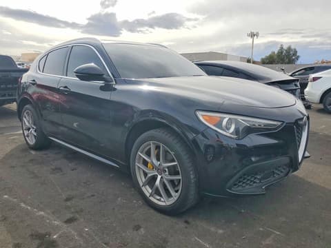 2021 Alfa romeo Stelvio, VIN ZASPAKBN5M7D15980. Фото 4 з 6 з аукціону Copart. Каталог авто зі США OpenDataCar.