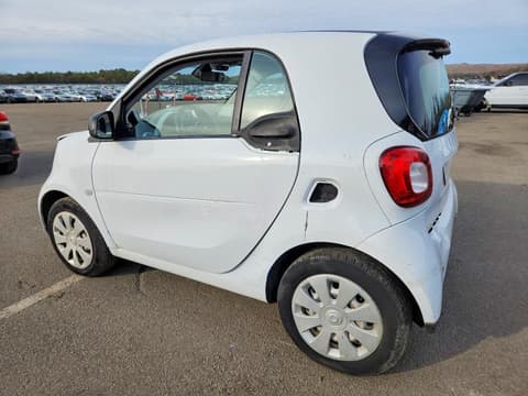 2016 Smart Fortwo, VIN WMEFJ5DA8GK103531. Фото 2 з 6 з аукціону Copart. Каталог авто зі США OpenDataCar.