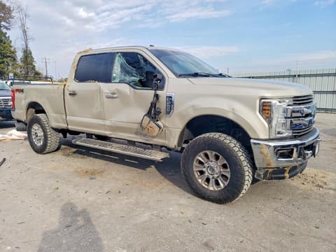 2018 Ford F-250 Super Duty, VIN 1FT7W2BT3JEB05121. Фото 4 з 6 з аукціону Copart. Каталог авто зі США OpenDataCar.