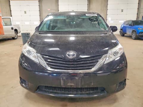 2017 Toyota Sienna, VIN 5TDKZ3DC4HS773907. Фото 5 з 6 з аукціону Copart. Каталог авто зі США OpenDataCar.