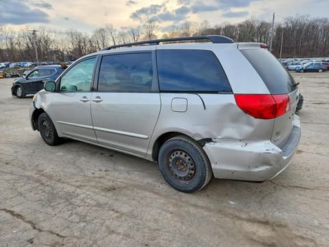 2009 Toyota Sienna, VIN 5TDZK23C89S271613. Фото 2 з 6 з аукціону Copart. Каталог авто зі США OpenDataCar.