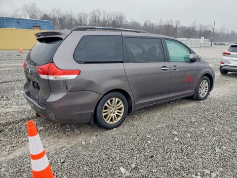 2011 Toyota Sienna, VIN 5TDYK3DC5BS057121. Фото 3 з 6 з аукціону Copart. Каталог авто зі США OpenDataCar.