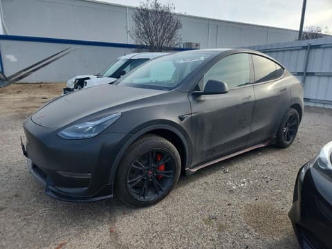 2024 Tesla Model Y, VIN 7SAYGDEEXRA262097. Фото 1 з 6 з аукціону Copart. Каталог авто зі США OpenDataCar.