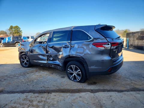 2017 Toyota Highlander, VIN 5TDZZRFH5HS193513. Фото 2 з 6 з аукціону Copart. Каталог авто зі США OpenDataCar.