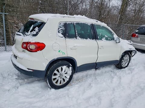 2009 Volkswagen Tiguan, VIN WVGBV75N59W001948. Фото 3 з 6 з аукціону Copart. Каталог авто зі США OpenDataCar.