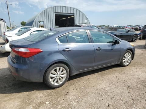 2015 Kia Forte, VIN KNAFX4A84F5282217. Фото 3 з 6 з аукціону Copart. Каталог авто зі США OpenDataCar.