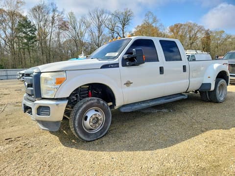 2015 Ford F-550 Super Duty, VIN 1FT8W3DT7FEC08637. Фото 1 з 6 з аукціону Copart. Каталог авто зі США OpenDataCar.