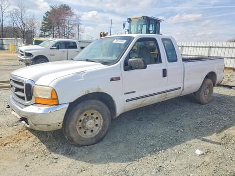 2000 Ford F-250 Super Duty, VIN 1FTNX20F0YEA21897. Zdjęcie 1 z 6 z aukcji Copart. Katalog aut z USA OpenDataCar.