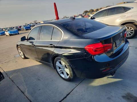 2017 Bmw 3 Series, VIN WBA8E1C36HA156465. Фото 2 з 6 з аукціону Copart. Каталог авто зі США OpenDataCar.
