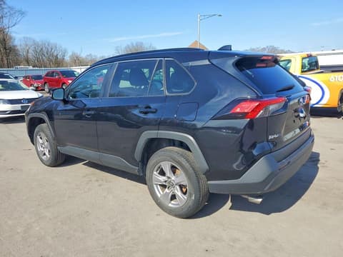 2025 Toyota RAV4, VIN 2T3P1RFV0SC507208. Фото 2 з 6 з аукціону Copart. Каталог авто зі США OpenDataCar.