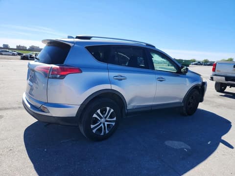 2018 Toyota RAV4, VIN JTMZFREV6JJ201055. Фото 3 з 6 з аукціону Copart. Каталог авто зі США OpenDataCar.