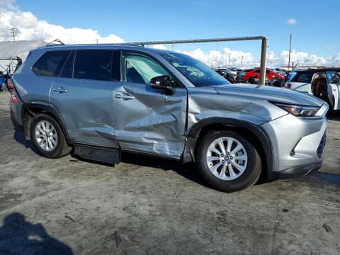 2025 Toyota Highlander, VIN 5TDAAAA55SS029513. Фото 4 з 6 з аукціону Copart. Каталог авто зі США OpenDataCar.